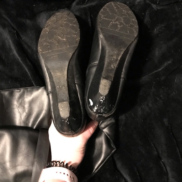 Ardene Black leather heeled boots - Picture 2 of 3